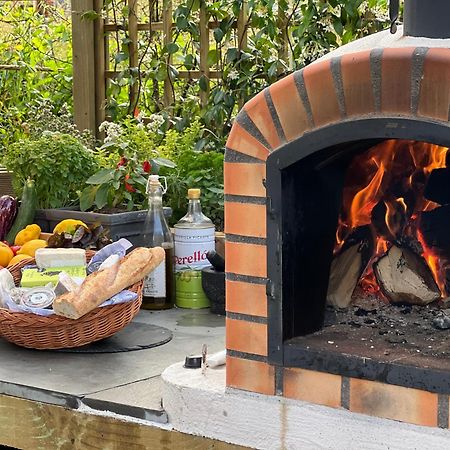 Dragonfly Glamping Spa Retreat Ashford  Esterno foto