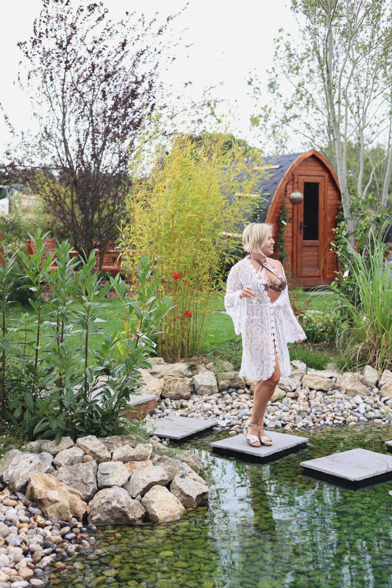 Dragonfly Glamping Spa Retreat Ashford  Esterno foto